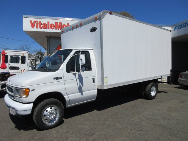 2001 Ford E450, 15 FOOT BOX TRUCK,,