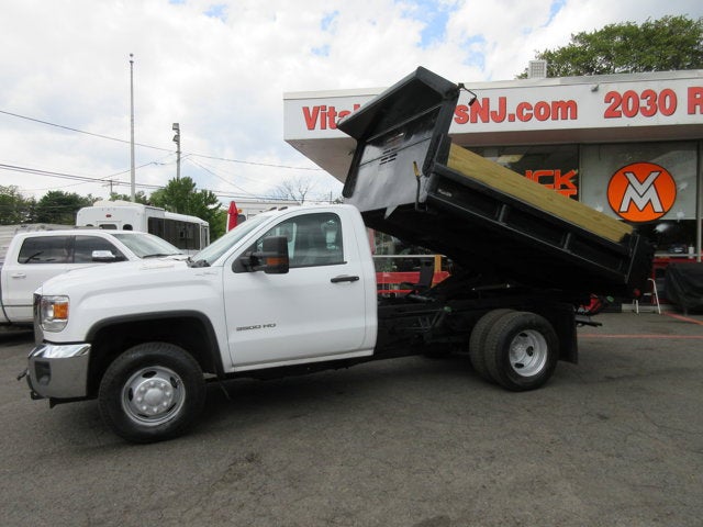 2019 GMC Sierra 3500HD. DIESEL, 4X4 MASON DUMP